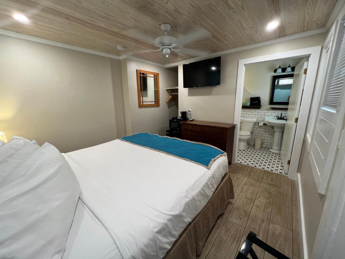 Seashell Motel And International Hostel Key West Exterior photo