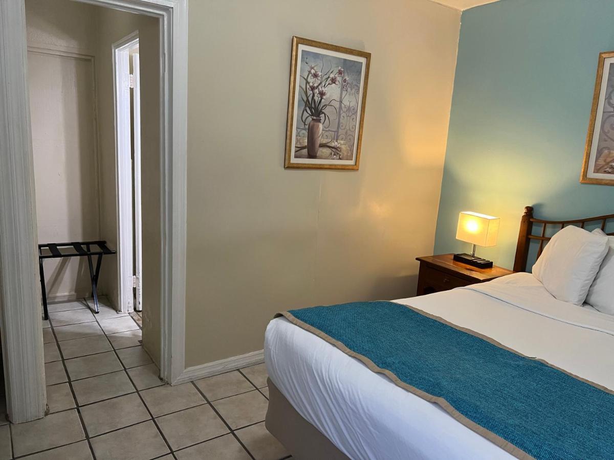 Seashell Motel And International Hostel Key West Exterior photo