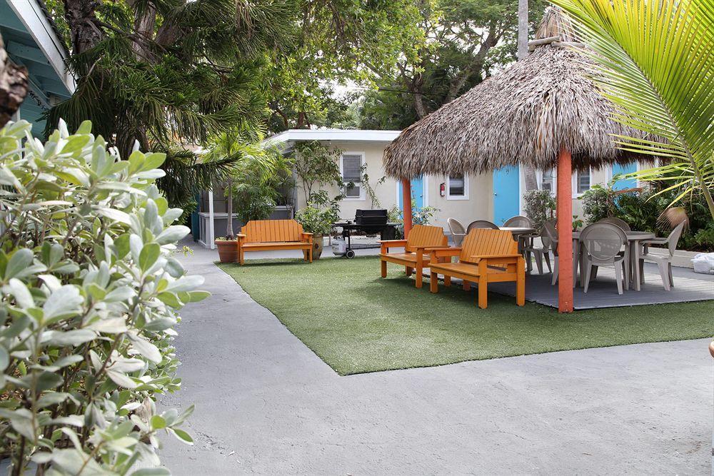 Seashell Motel And International Hostel Key West Exterior photo