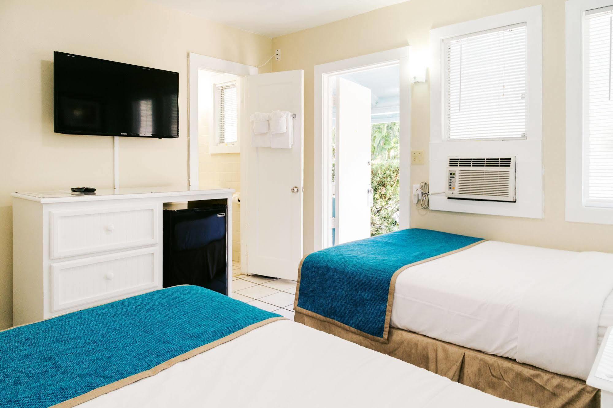Seashell Motel And International Hostel Key West Exterior photo