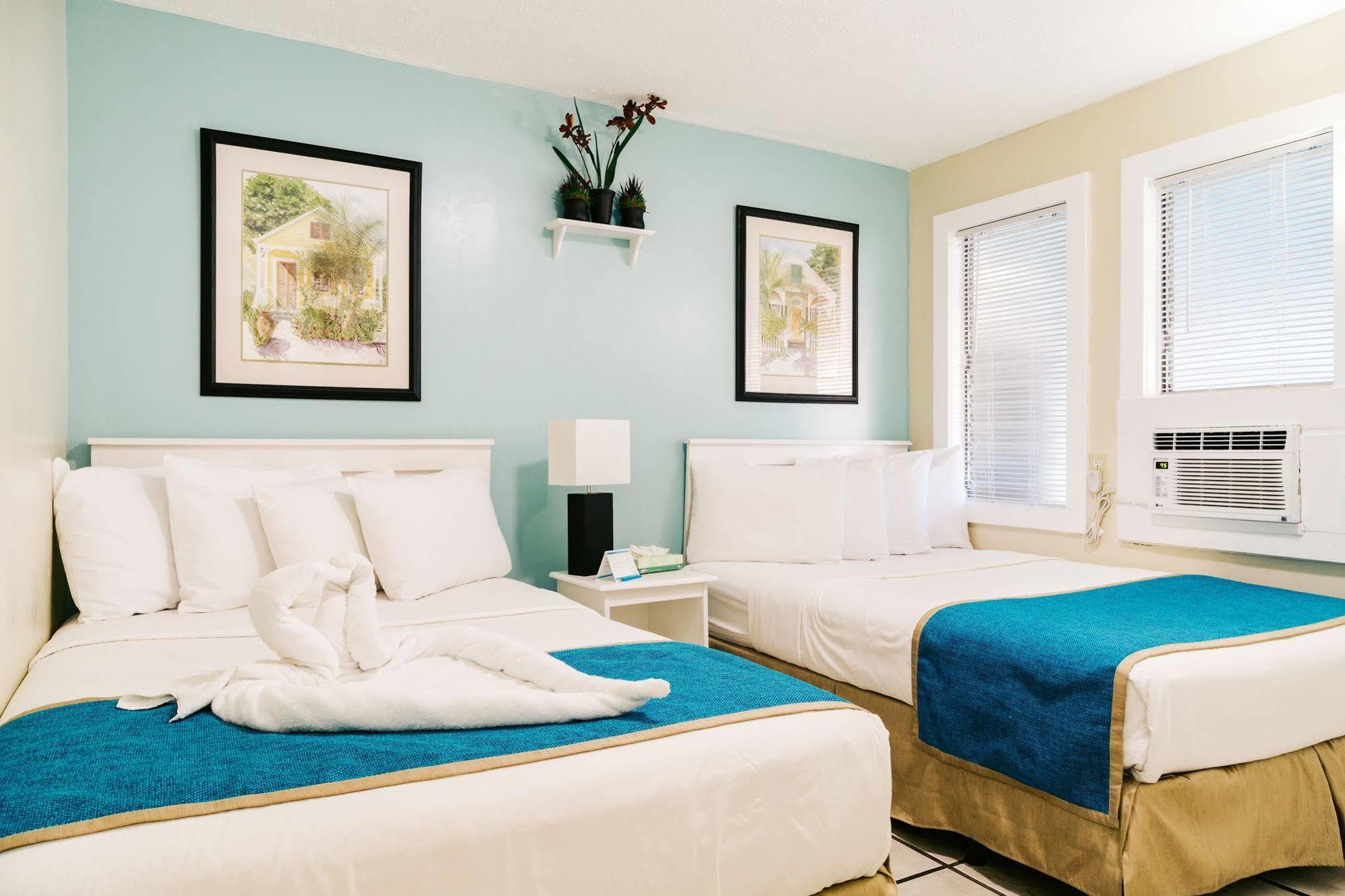Seashell Motel And International Hostel Key West Exterior photo